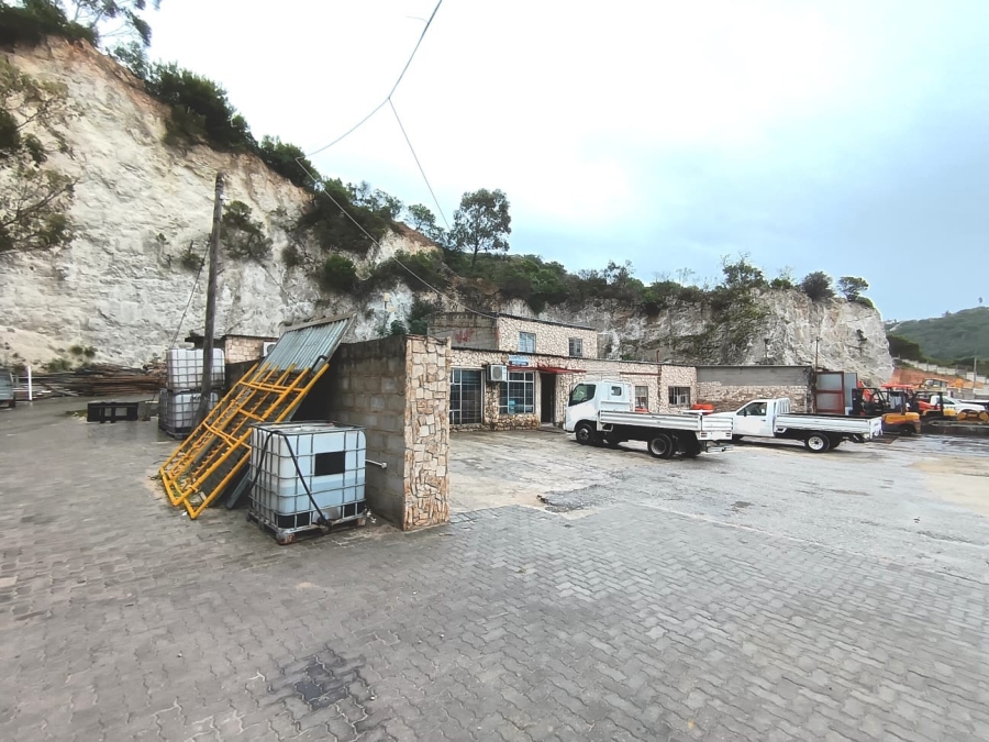 To Let Commercial Property for Rent in Cotswold Eastern Cape